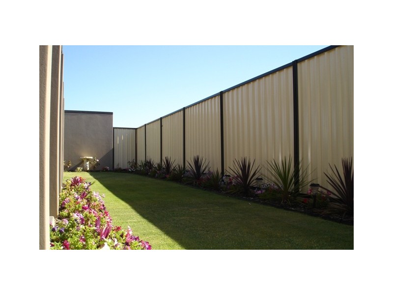 10 Invincible Rise, Wandina WA 6530