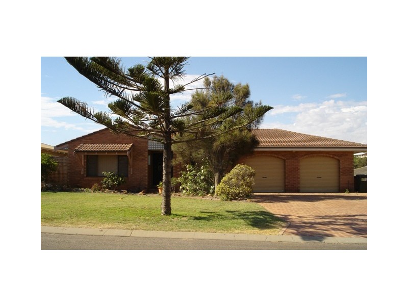 23 Eastcott Way, Tarcoola Beach WA 6530