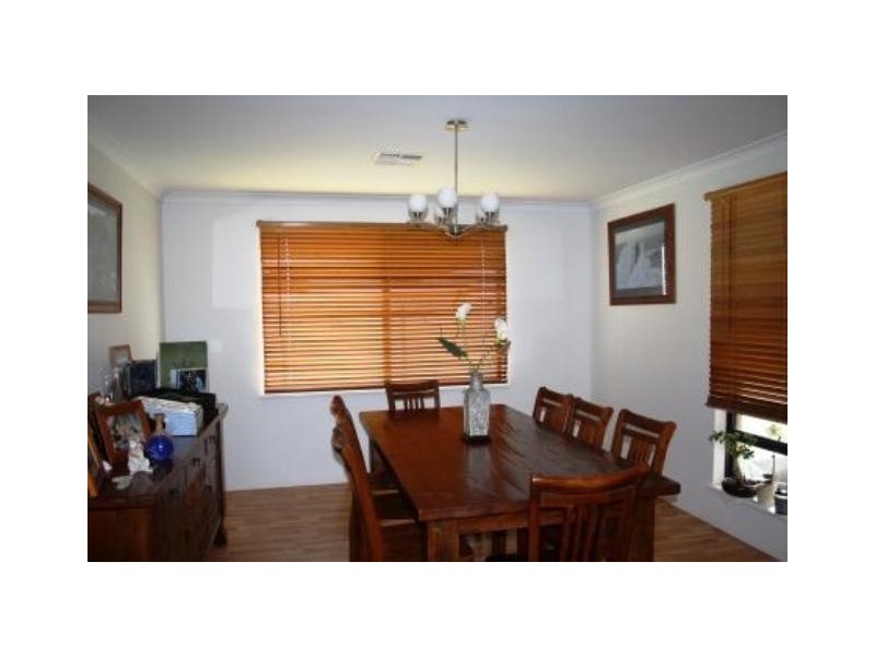 21 Yolanda Edge, Wandina WA 6530