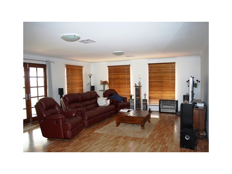 21 Yolanda Edge, Wandina WA 6530