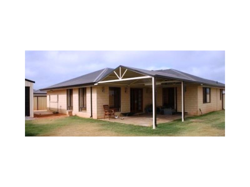 21 Yolanda Edge, Wandina WA 6530