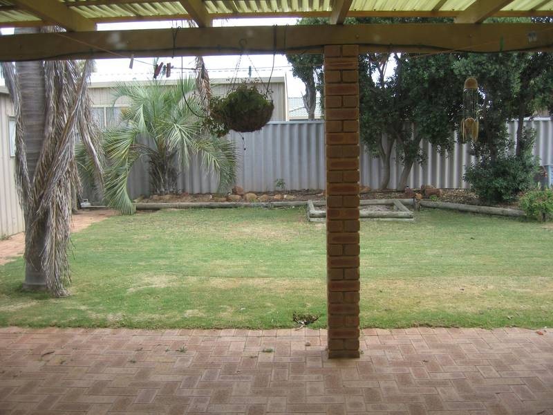 3 Falmouth Close, Tarcoola Beach WA 6530