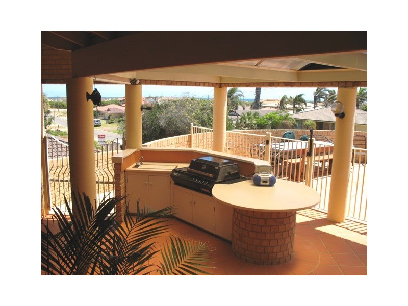 16 Sandown Close, Tarcoola Beach WA 6530