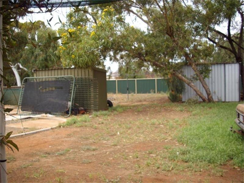 65 Attwood Street, Mount Magnet WA 6638