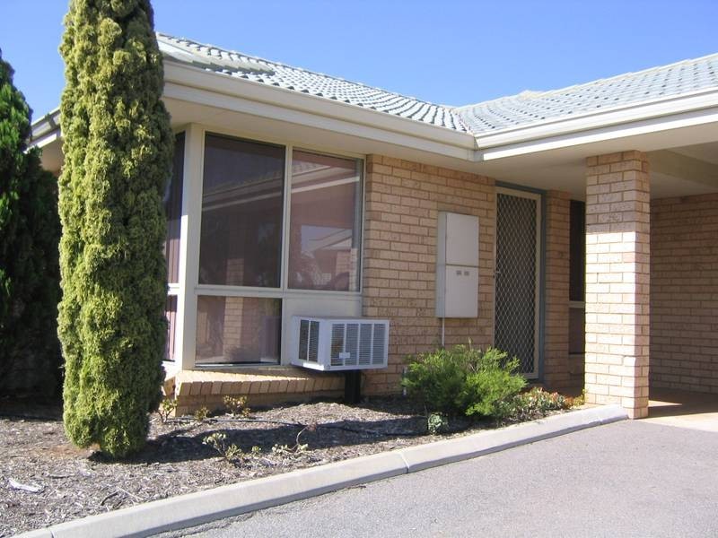 3/4 McDermott Avenue, Wandina WA 6530