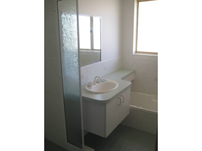 3/4 McDermott Avenue, Wandina WA 6530