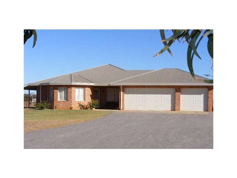 3 Smart Drive, Deepdale WA 6532