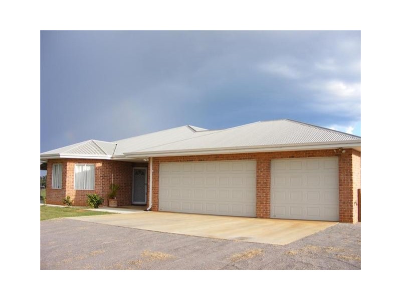 3 Smart Drive, Deepdale WA 6532