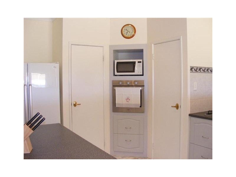 3 Smart Drive, Deepdale WA 6532