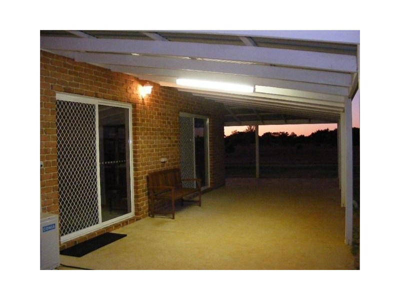 3 Smart Drive, Deepdale WA 6532