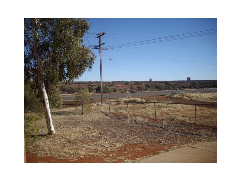 72 Main Street, Meekatharra WA 6642