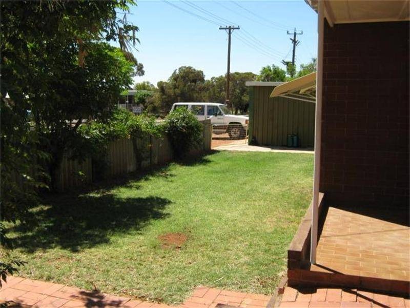 32 Burgess Street, Mullewa WA 6630