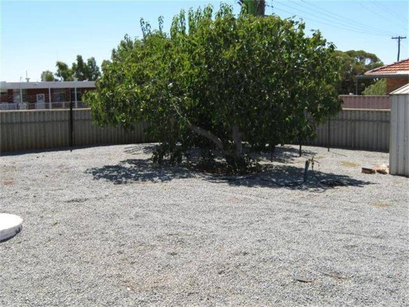 32 Burgess Street, Mullewa WA 6630