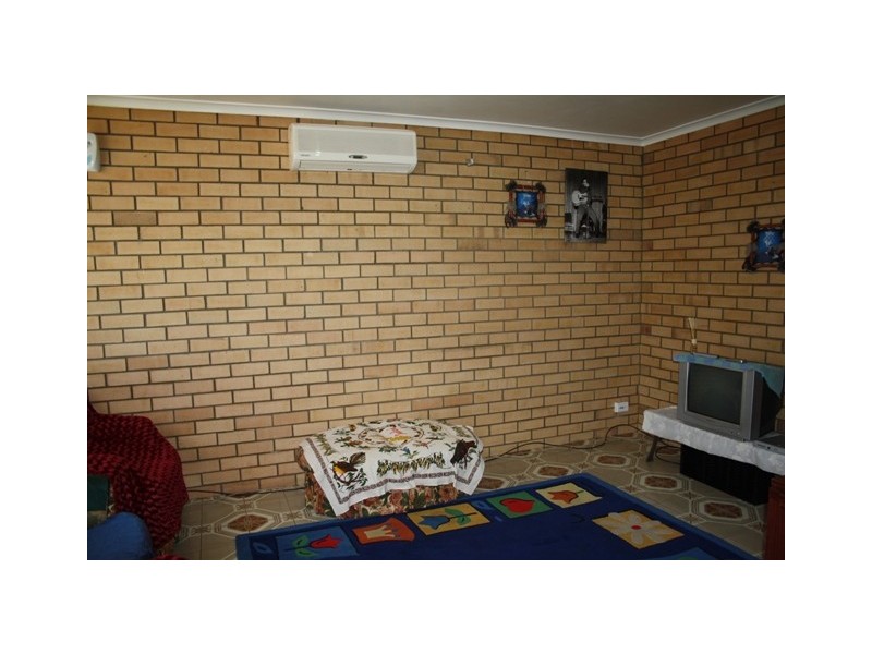 94 Chapman Valley Road, Waggrakine WA 6530