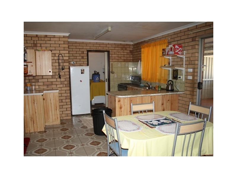 94 Chapman Valley Road, Waggrakine WA 6530