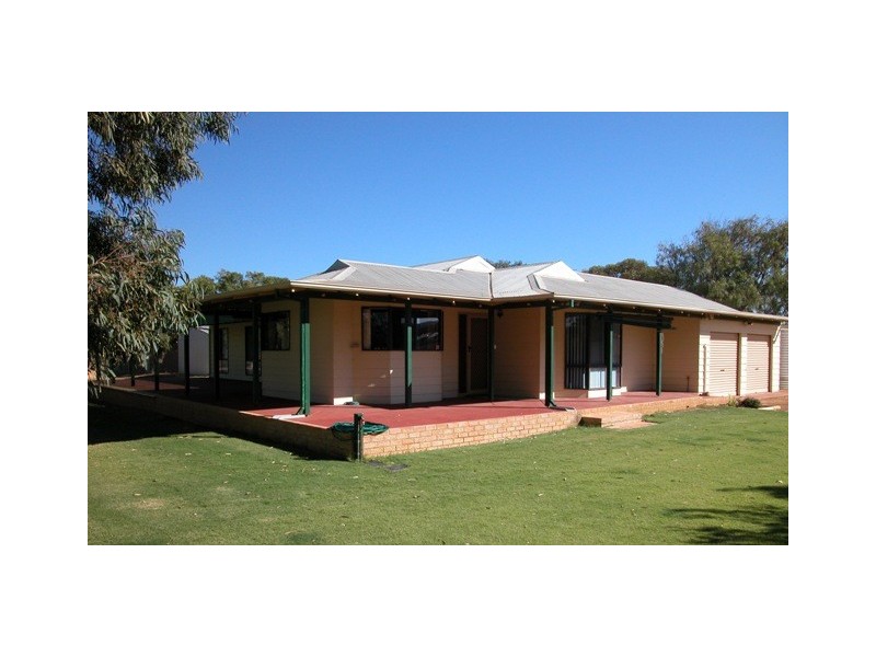 255 David Road, Waggrakine WA 6530