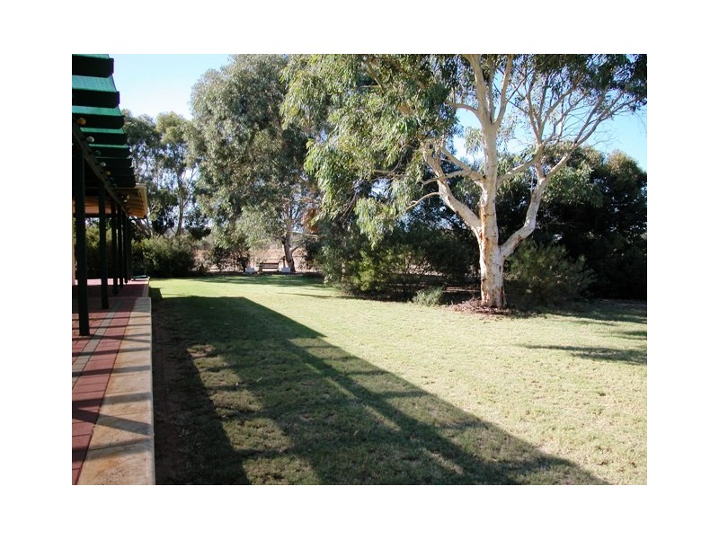 255 David Road, Waggrakine WA 6530