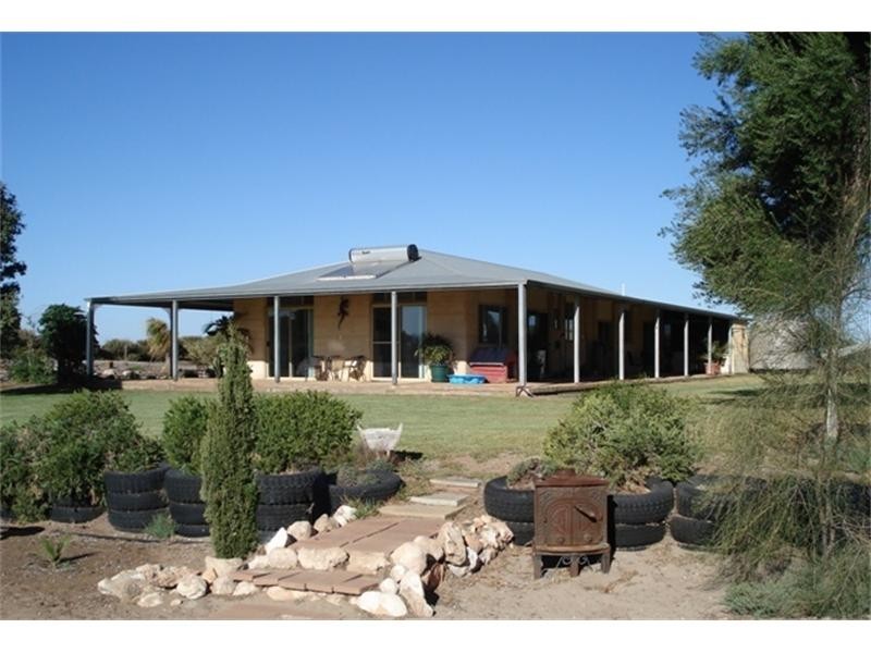 77 Mccartney Road, Greenough WA 6532