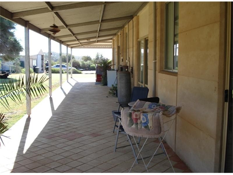 77 Mccartney Road, Greenough WA 6532