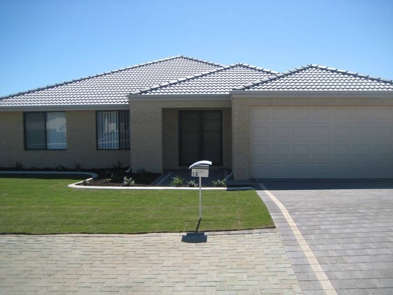 12 Alera Entrance, Wandina WA 6530