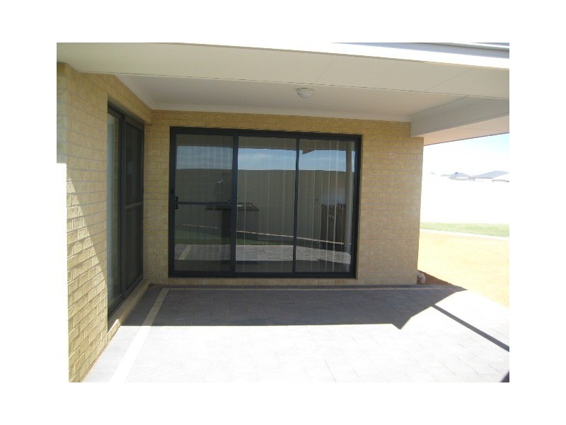 12 Alera Entrance, Wandina WA 6530
