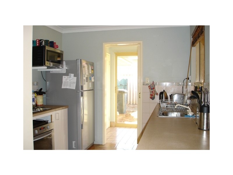 18 Hillview Drive, Drummond Cove WA 6532