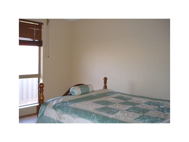 18 Hillview Drive, Drummond Cove WA 6532