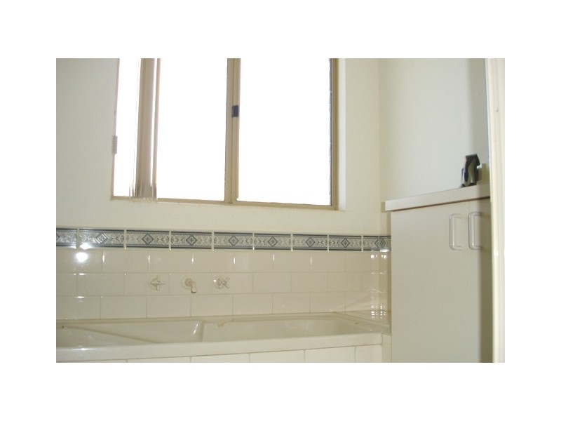 18 Hillview Drive, Drummond Cove WA 6532