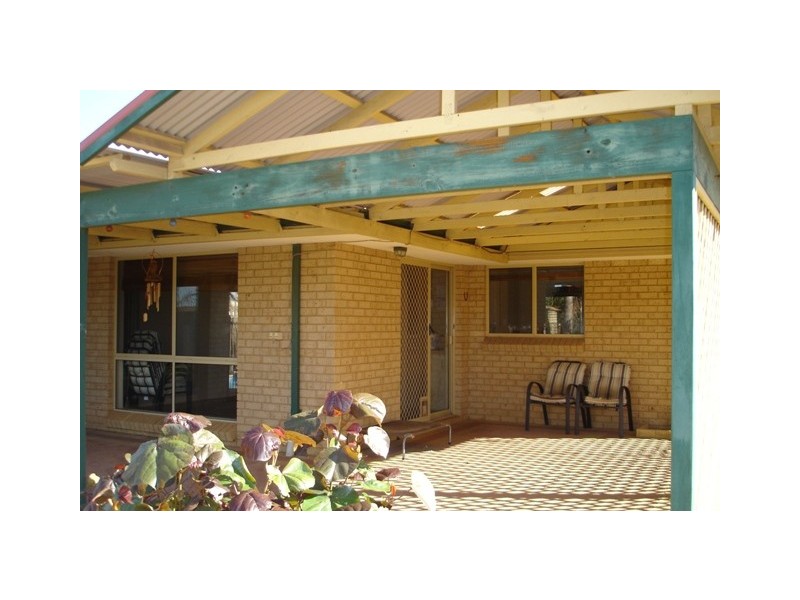 18 Hillview Drive, Drummond Cove WA 6532