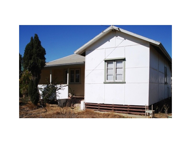 212 Fourth Street, Wonthella WA 6530