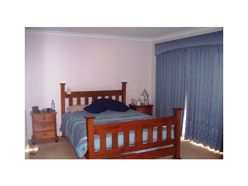 33 Weeloo Road, Waggrakine WA 6530