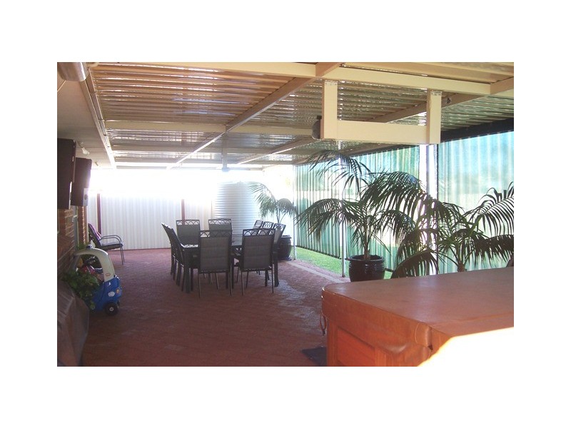 33 Weeloo Road, Waggrakine WA 6530