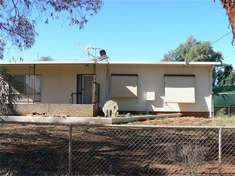 59 Attwood Street, Mount Magnet WA 6638