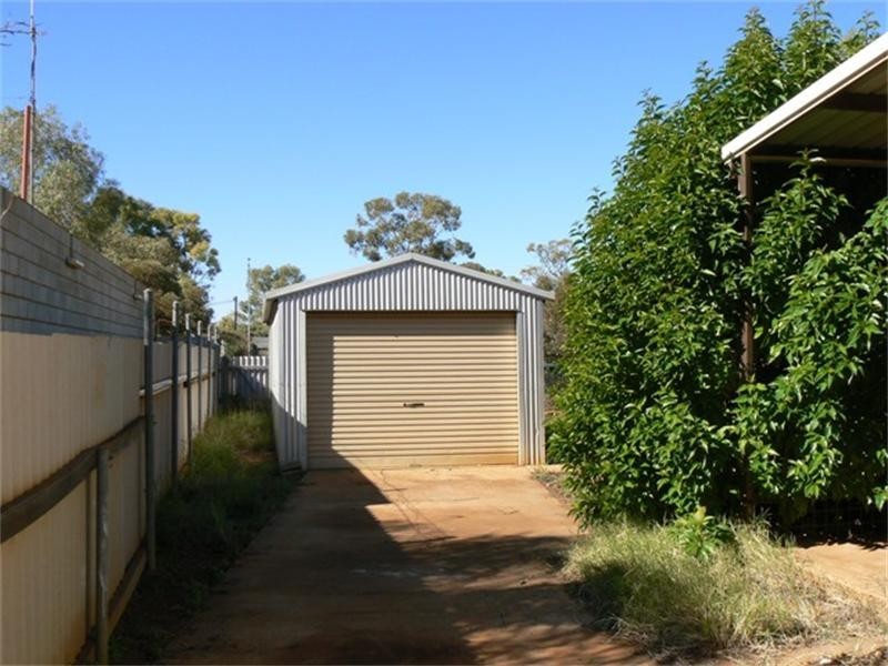 59 Attwood Street, Mount Magnet WA 6638