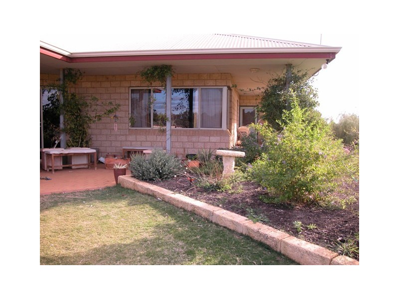 33 Evans Road, Walkaway WA 6528