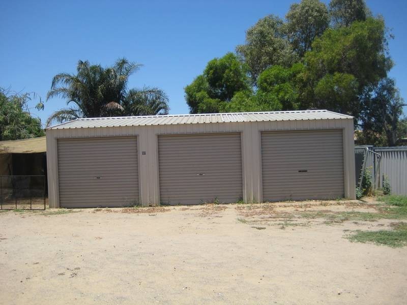 94 Chapman Valley Road, Waggrakine WA 6530