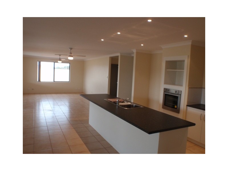 10 Topsail Street, Drummond Cove WA 6532