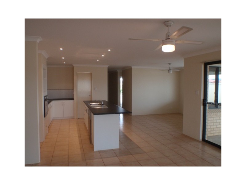 10 Topsail Street, Drummond Cove WA 6532