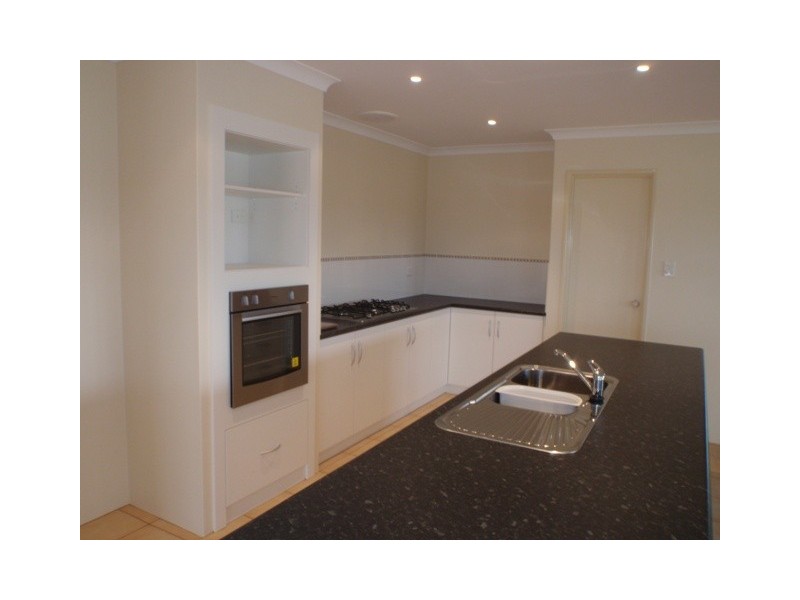 10 Topsail Street, Drummond Cove WA 6532