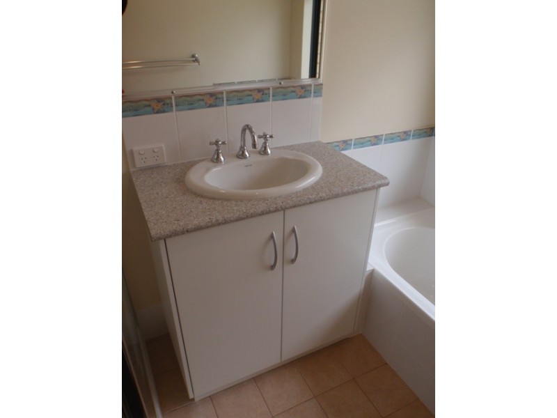 10 Topsail Street, Drummond Cove WA 6532