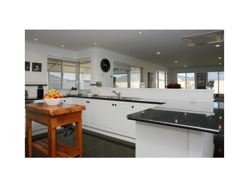 7 Archdale Rise, Wandina WA 6530