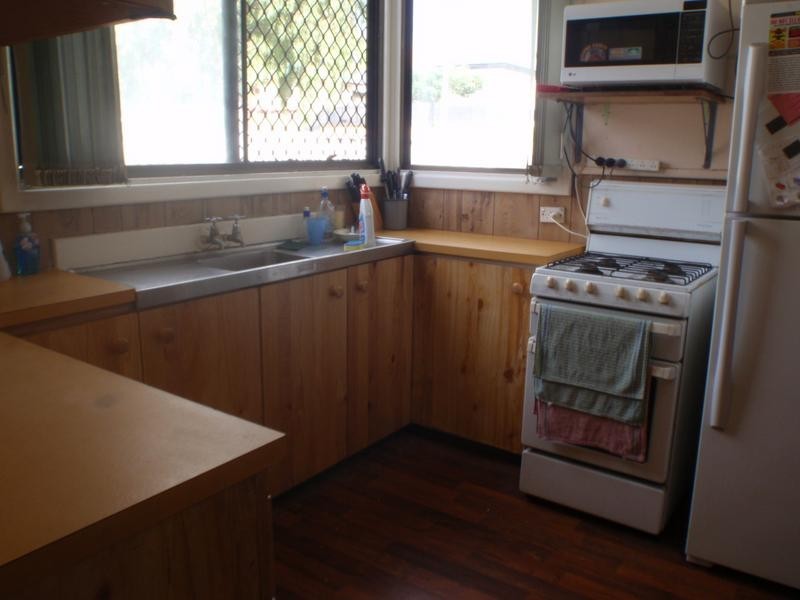 2 Zamia Street, Rangeway WA 6530