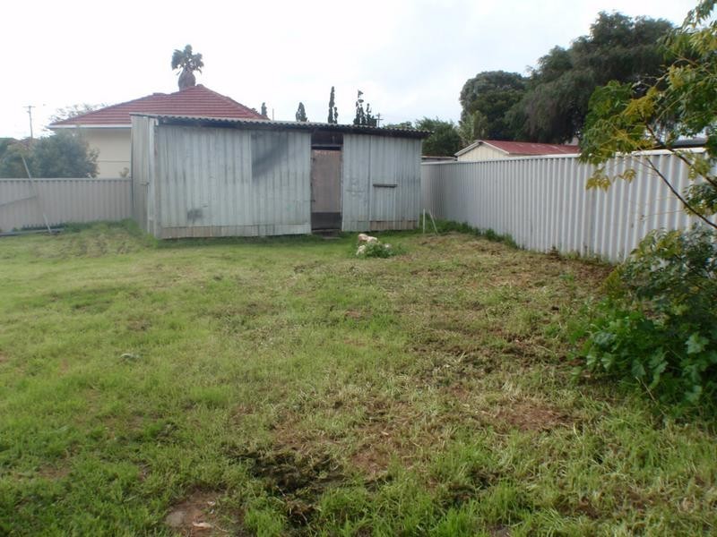 2 Zamia Street, Rangeway WA 6530