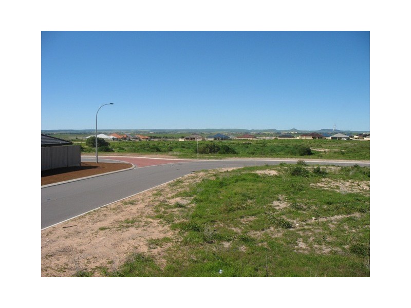 3 Flavio Crescent, Wandina WA 6530