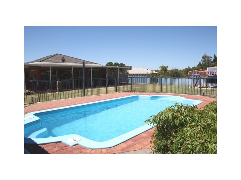 9 Verbena Place, Strathalbyn WA 6530