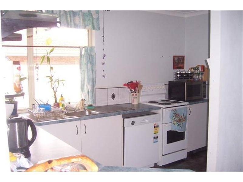 216B First Street, Wonthella WA 6530