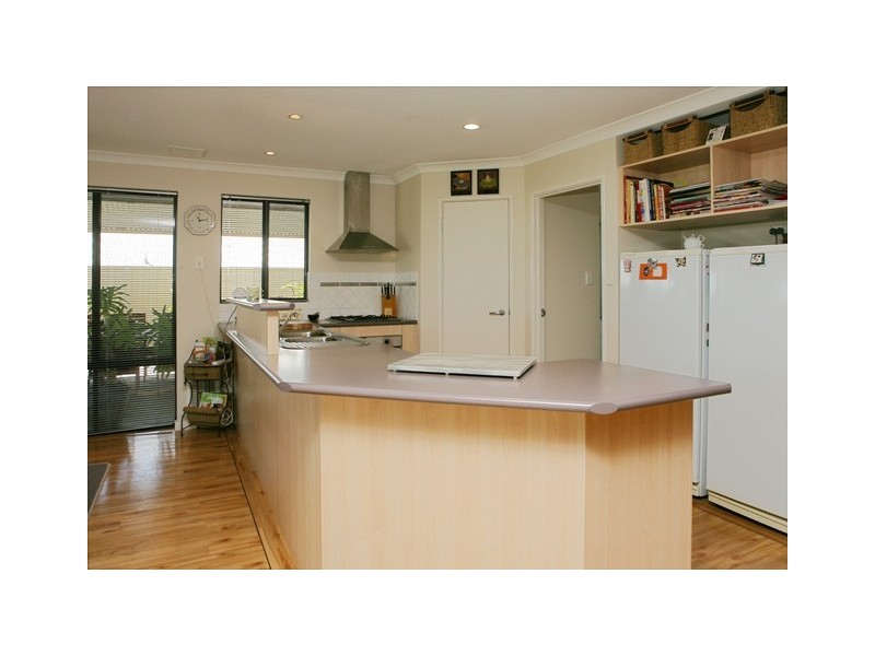 8 Archdale Rise, Wandina WA 6530