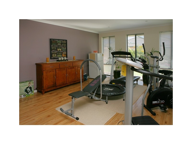 8 Archdale Rise, Wandina WA 6530