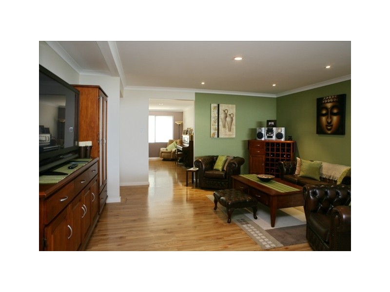 8 Archdale Rise, Wandina WA 6530