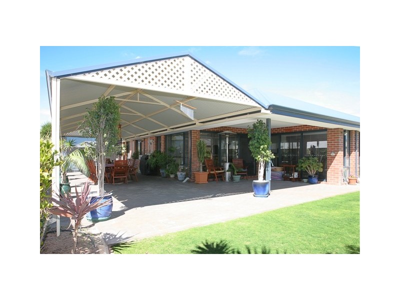 8 Archdale Rise, Wandina WA 6530